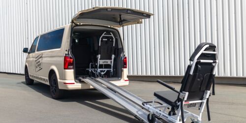 VW Bus T6 • 2 Rollstuhlplätze • 6 Sitzplätze • mit Auffahrrampe