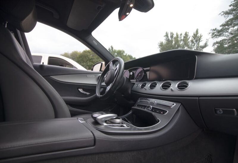 Mercedes E-Klasse • 4 Sitzplätze