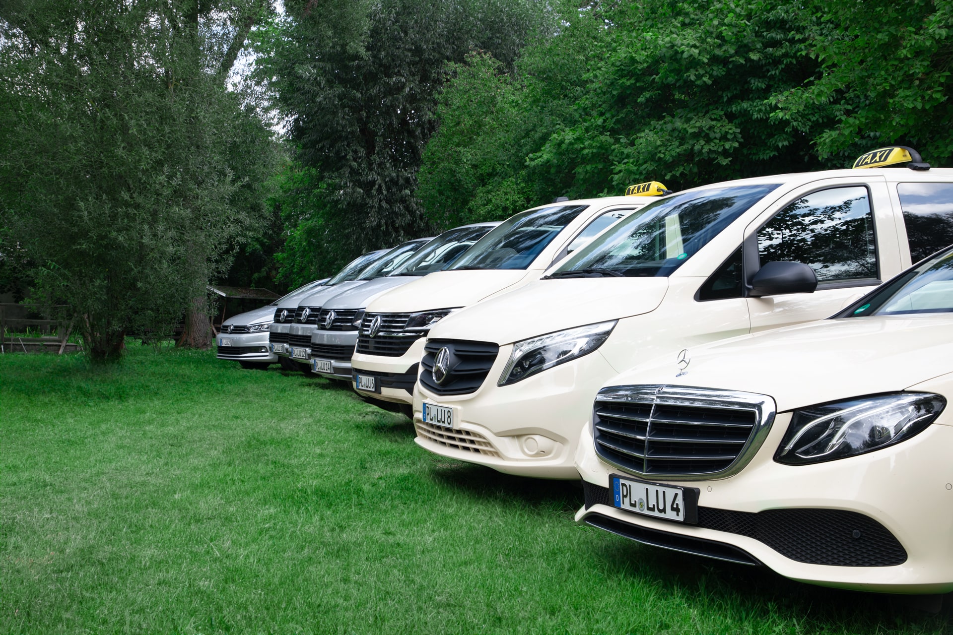 Fahrzeugflotte Taxi und Patientenbeförderung Lukat Fahrzeugflotte Taxi und Patientenbeförderung Lukat